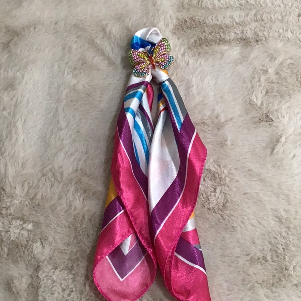 Bag Swag in Pink Multi with Multicolored Butterfly Pin